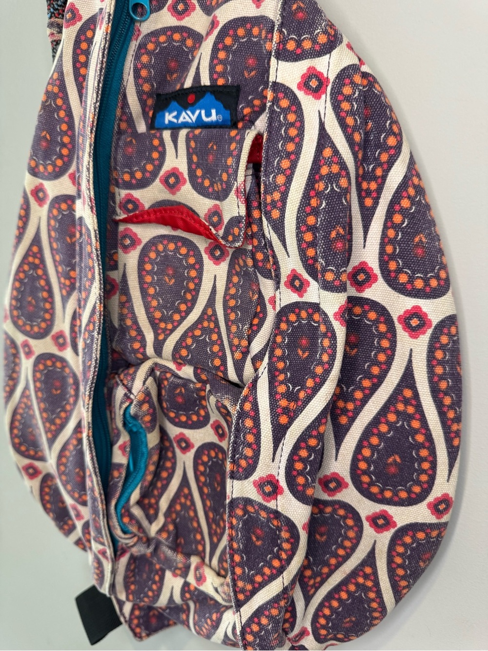 KAVU Rope Sling Bag Paisley Boho Crossbody Backpack Travel Festival - Picture 2 of 9